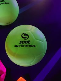 Glow in the dark voetbal
